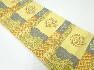 横段に花唐草模様織出し袋帯